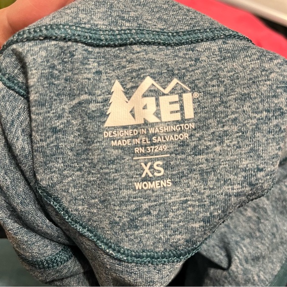 REI Lightweight Base Layer Half Zip Top - Picture 7 of 8